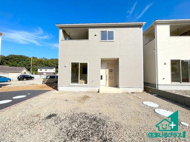 ●生駒郡平群町下垣内　第5期　新築一戸建ての外観|建築中ですが現地を見ると分かる事もございますので、ぜひ一度現地をご覧ください。