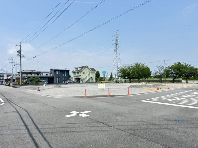 吉田町　川尻　分譲地　全３区画　③区画の前面道路含む現地写真