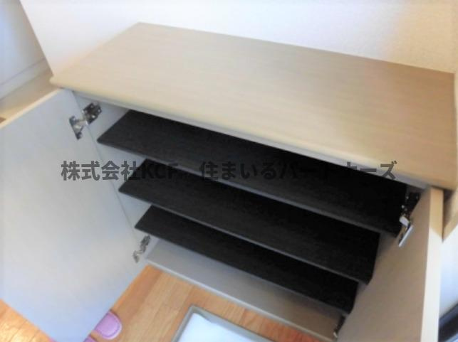 セジュール峯の浦の玄関|収納もある玄関です