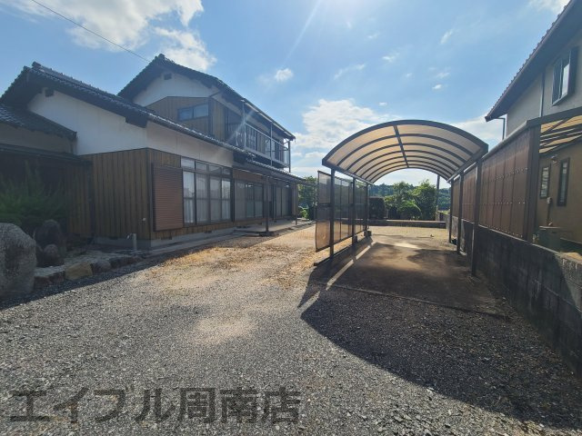 光市三輪　売戸建の駐車場|駐車スペースもあります