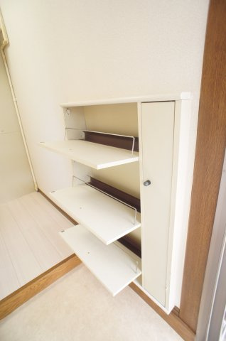 未貴ハイムＡ棟の収納|同タイプのお部屋となります。