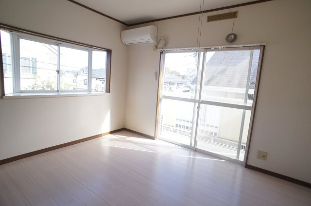 未貴ハイムＡ棟の洋室|同タイプのお部屋となります。