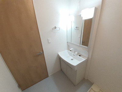 【洗面所】 | バーミィ | コンパクトで使いやすい洗面所