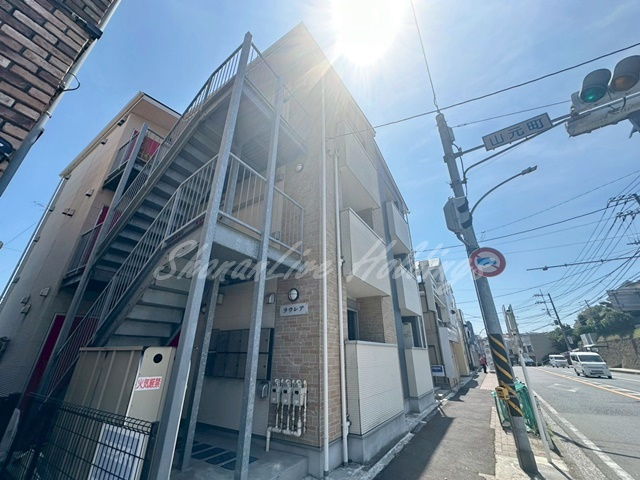 ラウレア