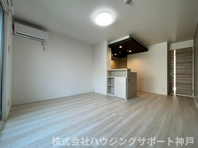 明石市大久保町大窪のアパートの居間・リビング
