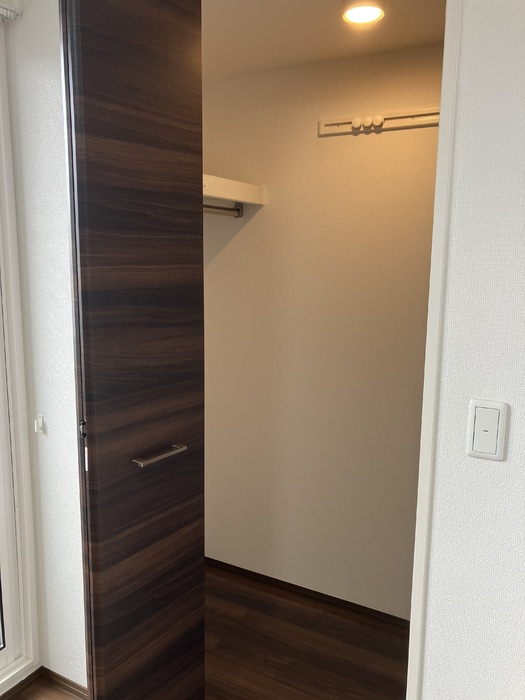 グランシャリオ東深津の収納