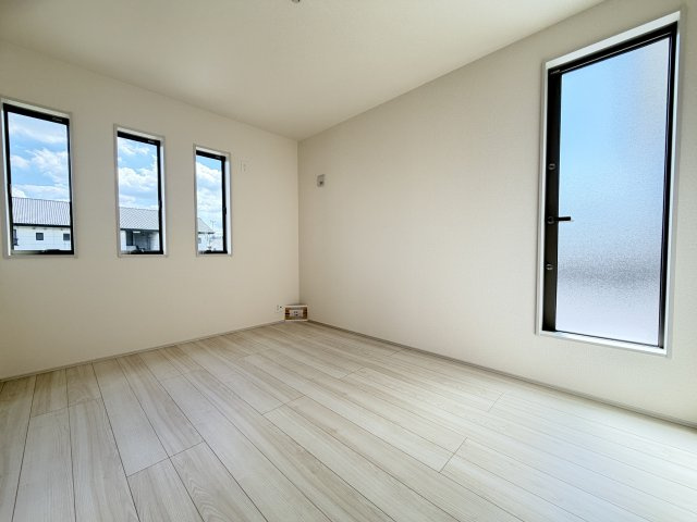 リーブルガーデンＳ第19渋川金井　4号棟の収納|2階:洋室1収納 ウォークインクローゼット2です