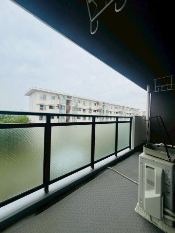 狩口台住宅26号棟のバルコニー