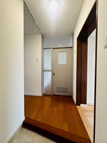 狩口台住宅26号棟の玄関