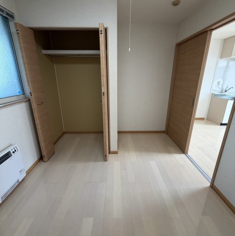 グリーンスタジオの洋室|ゆったりした洋室です