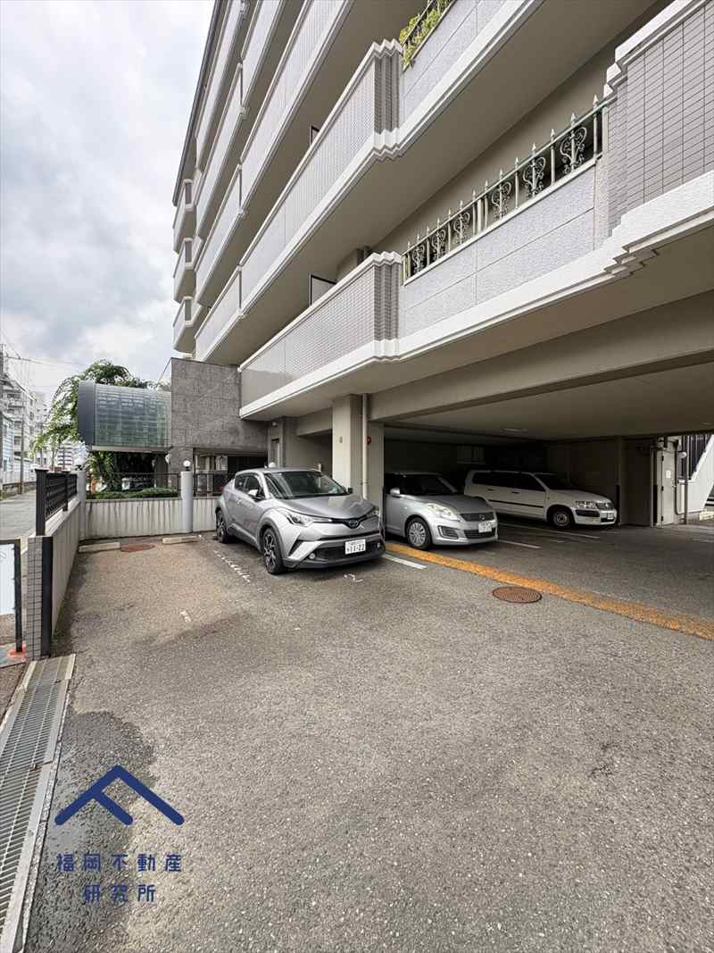 アンピール大橋南の駐車場