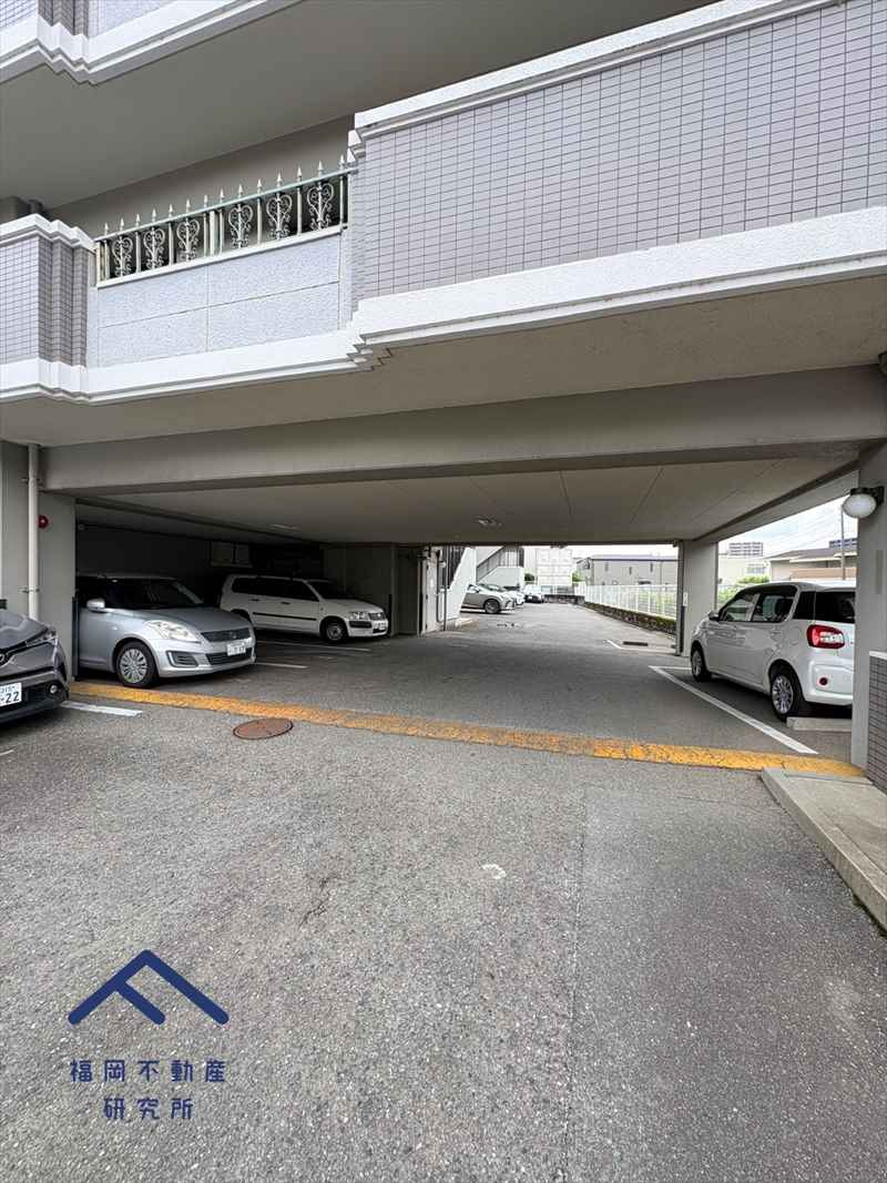 アンピール大橋南の駐車場
