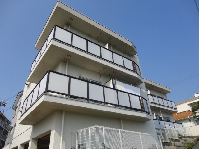 海峡ハイツの外観