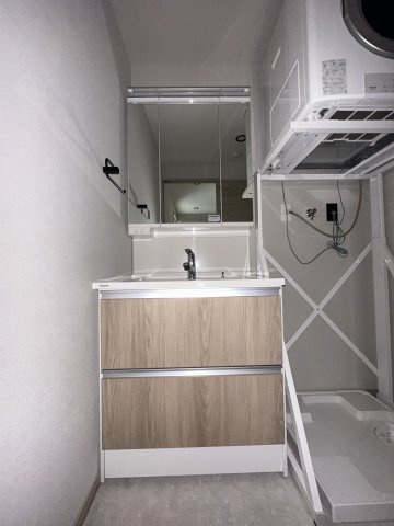 フォルモサ高砂1の独立洗面台