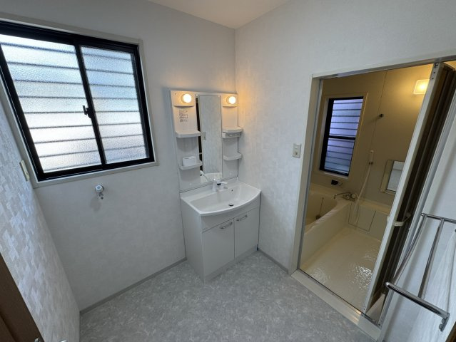 和歌山市六十谷・中古戸建・116850の洗面所
