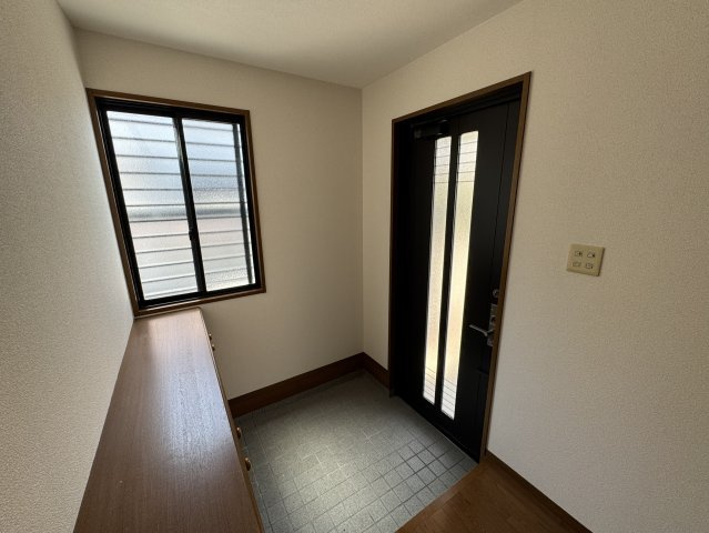 和歌山市六十谷・中古戸建・116850の玄関