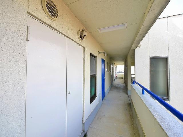 木村マンションのその他|玄関前通路です