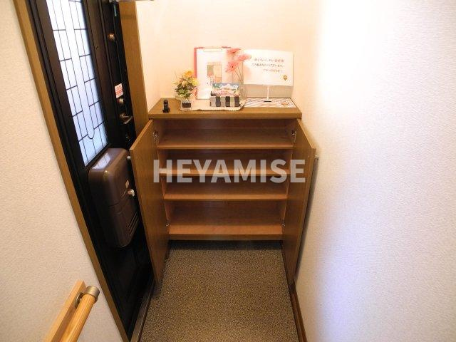 ニューセジュールくばらの玄関|※室内画像は別号室のもの