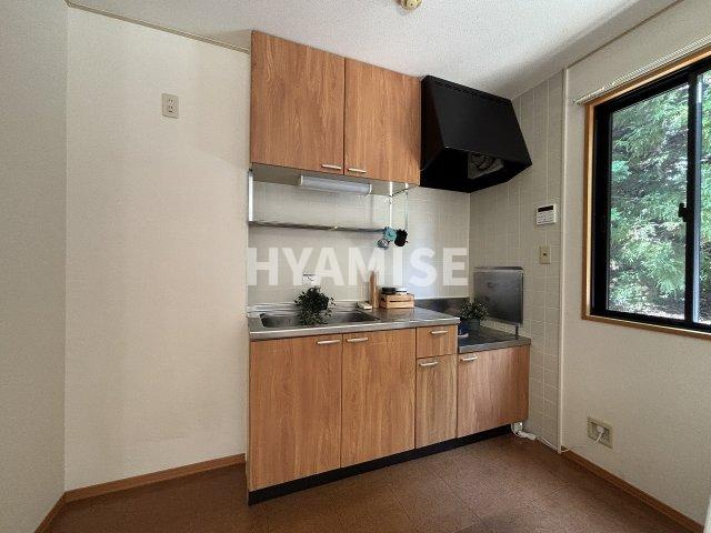 ローズ久山B棟のキッチン