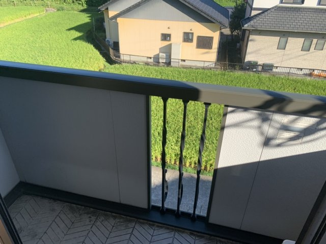 メゾンクレールBのバルコニー|※室内画像は類似物件のもの
