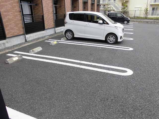 レオネクストマルベリーの駐車場|福島　原町　相馬　双葉　家具　家電　社宅　マンスリー