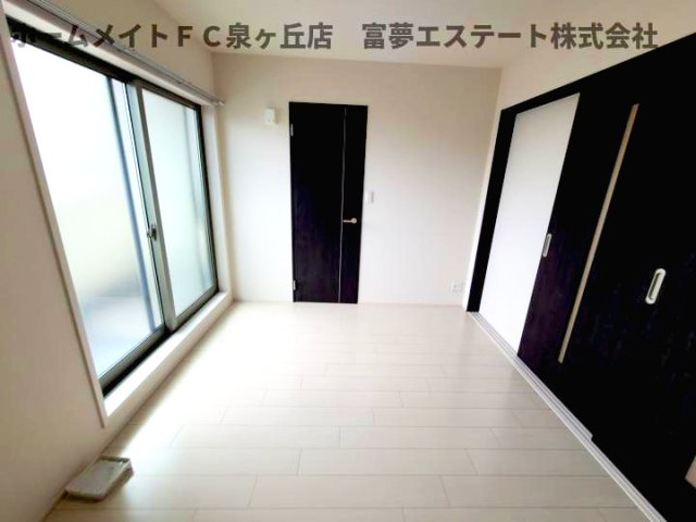 【洋室】 | フジレジデンス | リビングと洋室の間仕切りを閉めたとき