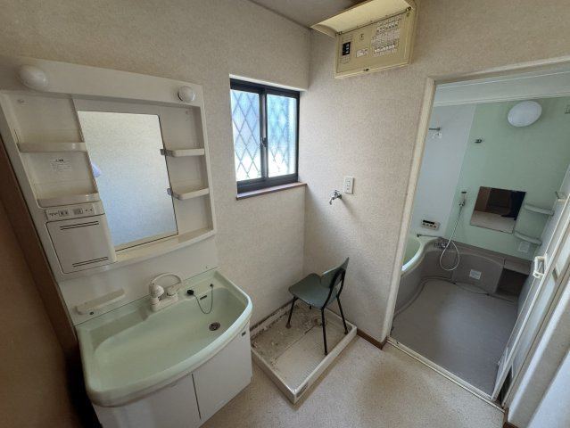和歌山市和歌浦南2丁目・中古戸建・116862の洗面所