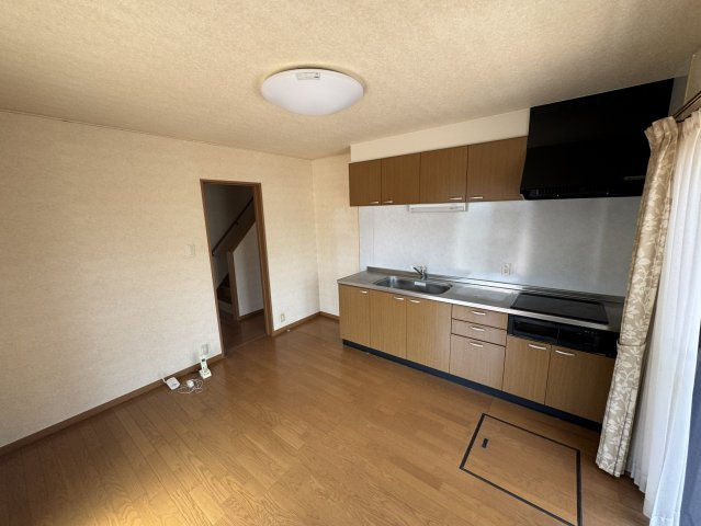 和歌山市和歌浦南2丁目・中古戸建・116862のキッチン