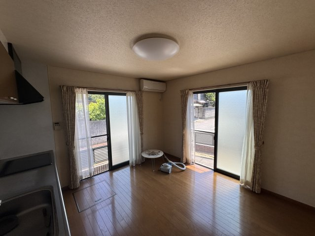 和歌山市和歌浦南2丁目・中古戸建・116862の居間・リビング