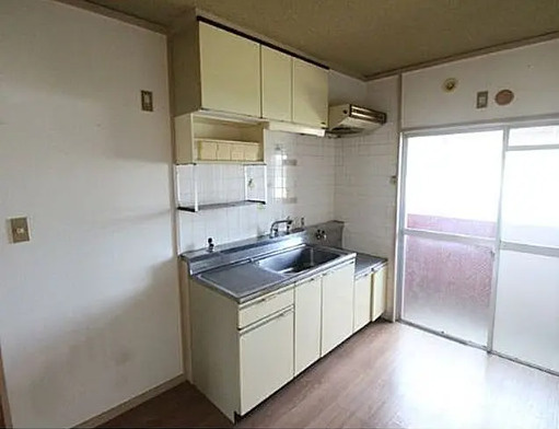  糸島市1棟マンションのキッチン