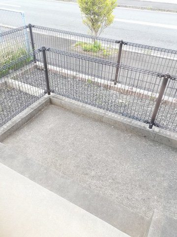 リバーサイド西浜Ａの庭