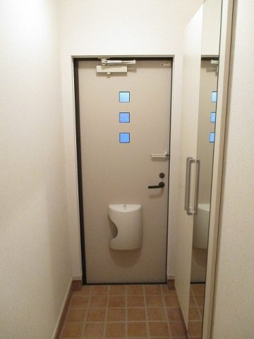 ラ　ポール西浜　Ａの玄関