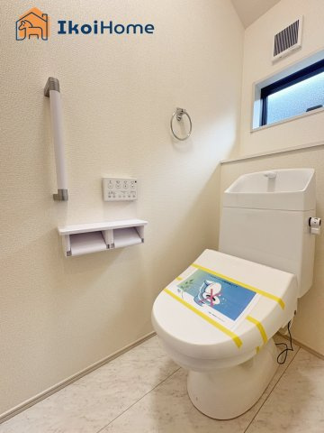 神戸市西区狩場台2丁目　全2棟　1号棟　新築戸建のトイレ|【ホームページに現地動画掲載中】●年中無休：当日予約可●トイレが2か所あるので夜中も安心です。