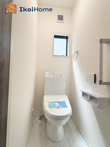 神戸市西区狩場台2丁目　全2棟　1号棟　新築戸建のトイレ|【ホームページに現地動画掲載中】●年中無休：当日予約可●各階ウォシュレット、暖房便座が標準装備！