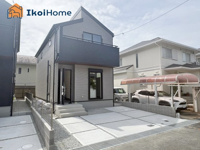 神戸市西区狩場台2丁目　全2棟　1号棟　新築戸建の駐車場|【ホームページに現地動画掲載中】●年中無休：当日予約可●毎月５組限定！人気オプション３点１万円で取付