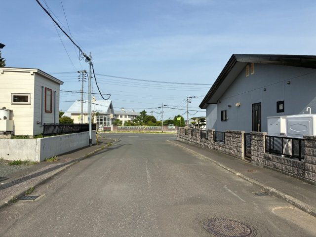 【前面道路含む現地写真】の画像