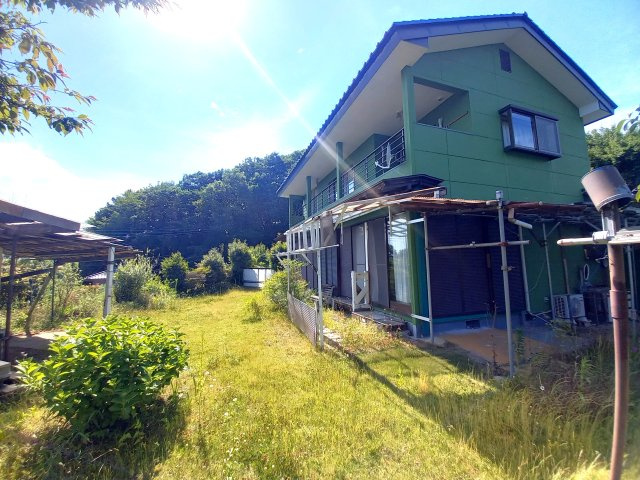 那須烏山市中古戸建の外観|庭からの外観です