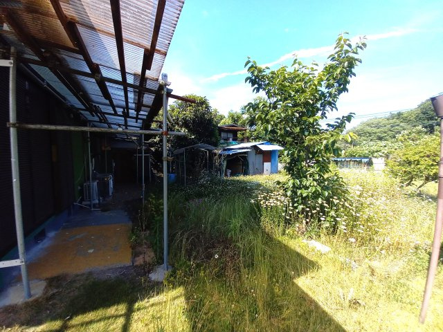 那須烏山市中古戸建の庭|家庭菜園ができるスペースです
