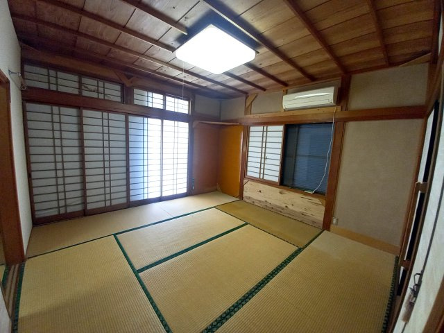 那須烏山市中古戸建の和室|客間としても寒い日はこたつをだして居間としてもよい和室です