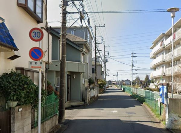 【中古】ふじみ野市西鶴ヶ岡中古住宅の前面道路含む現地写真