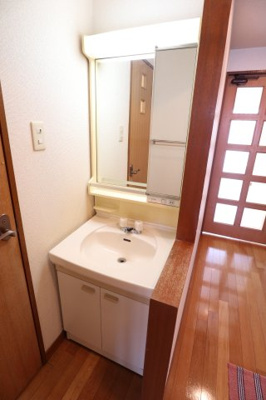 【独立洗面台】 | スターヴァレイⅡ | ※同建物ほかのお部屋の写真です。