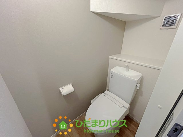 久喜市中妻2期　新築一戸建て　リガーレのトイレ