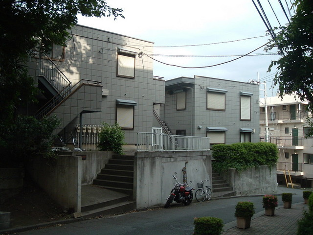 メゾン高島のエントランス|南向き閑静な住環境　耐震耐火旭化成ヘーベルメゾン