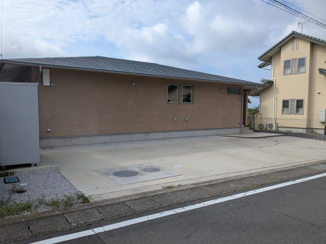 中古戸建　箕郷町矢原の駐車場