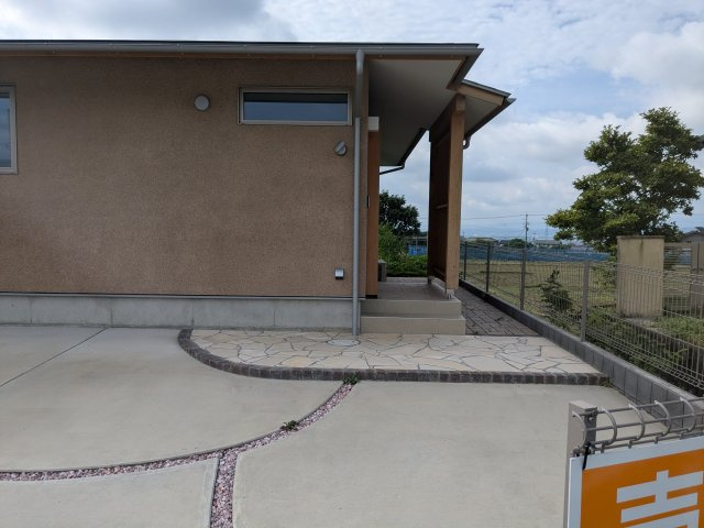 中古戸建　箕郷町矢原の駐車場
