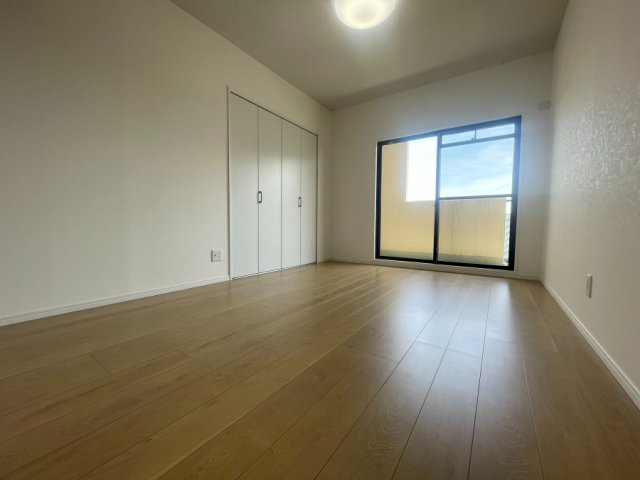 フラワーマンション花ヶ島壱番館の洋室