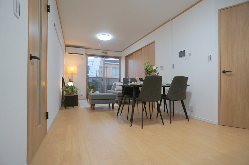 成田西３　戸建の居間・リビング