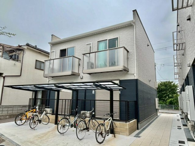 ピース北河原町B棟の外観