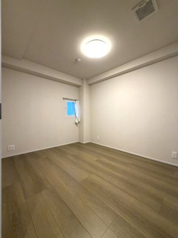 ライオンズマンション旭ケ丘の洋室