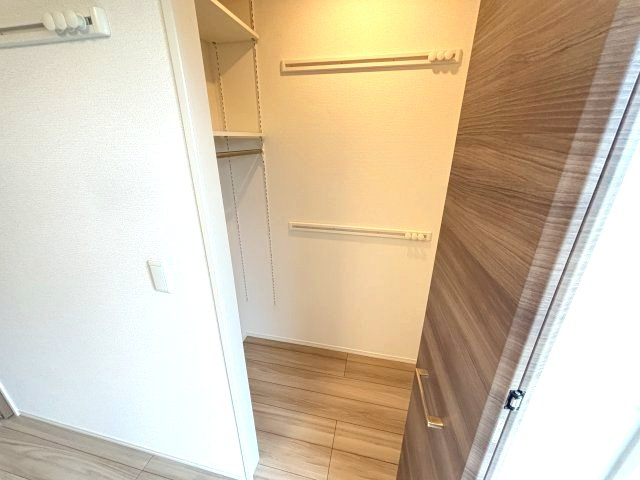 Newdorf(ﾆｭｰﾄﾞﾙﾌ)弐番館の収納